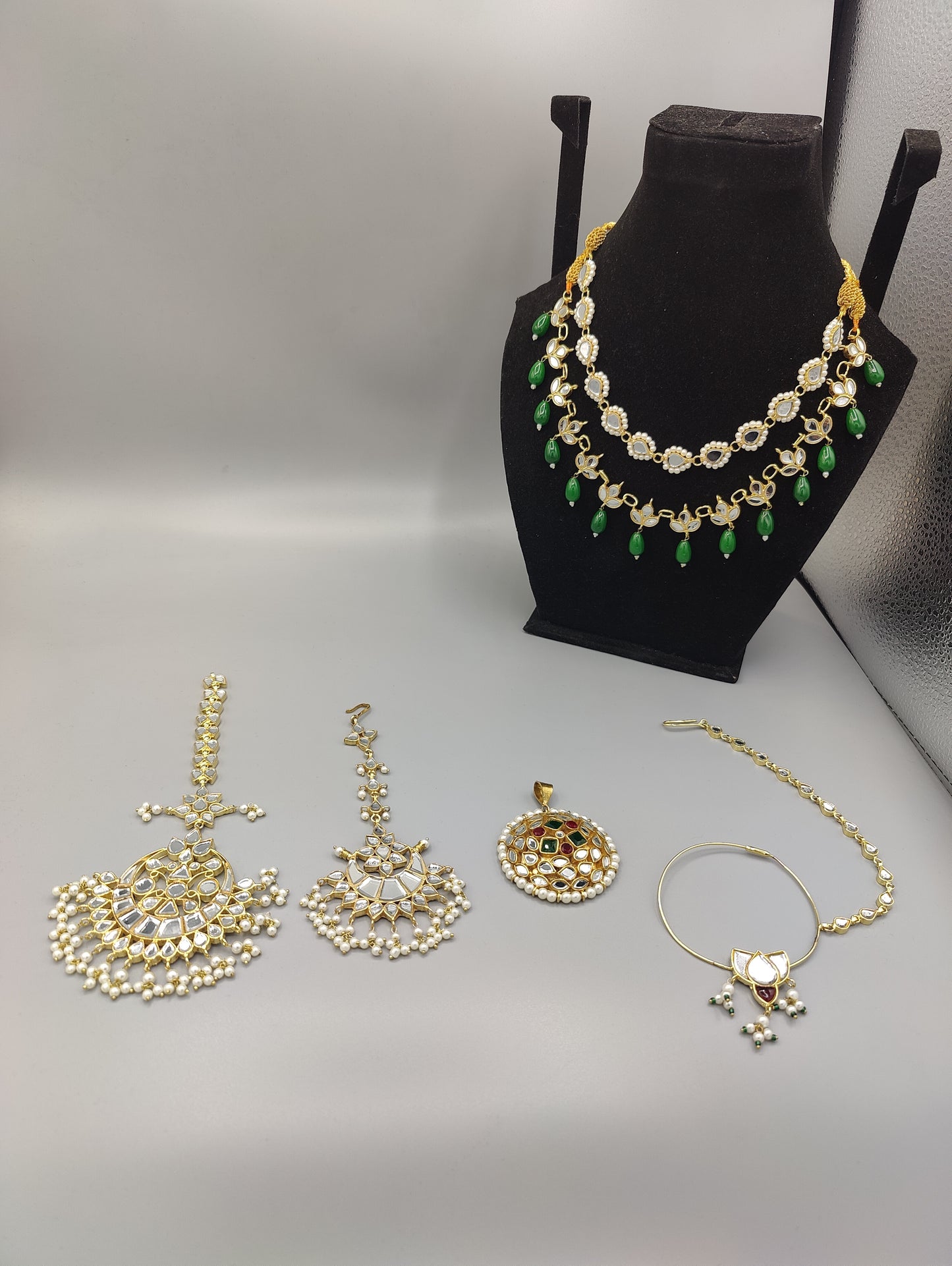 Pearl Ice Chocker