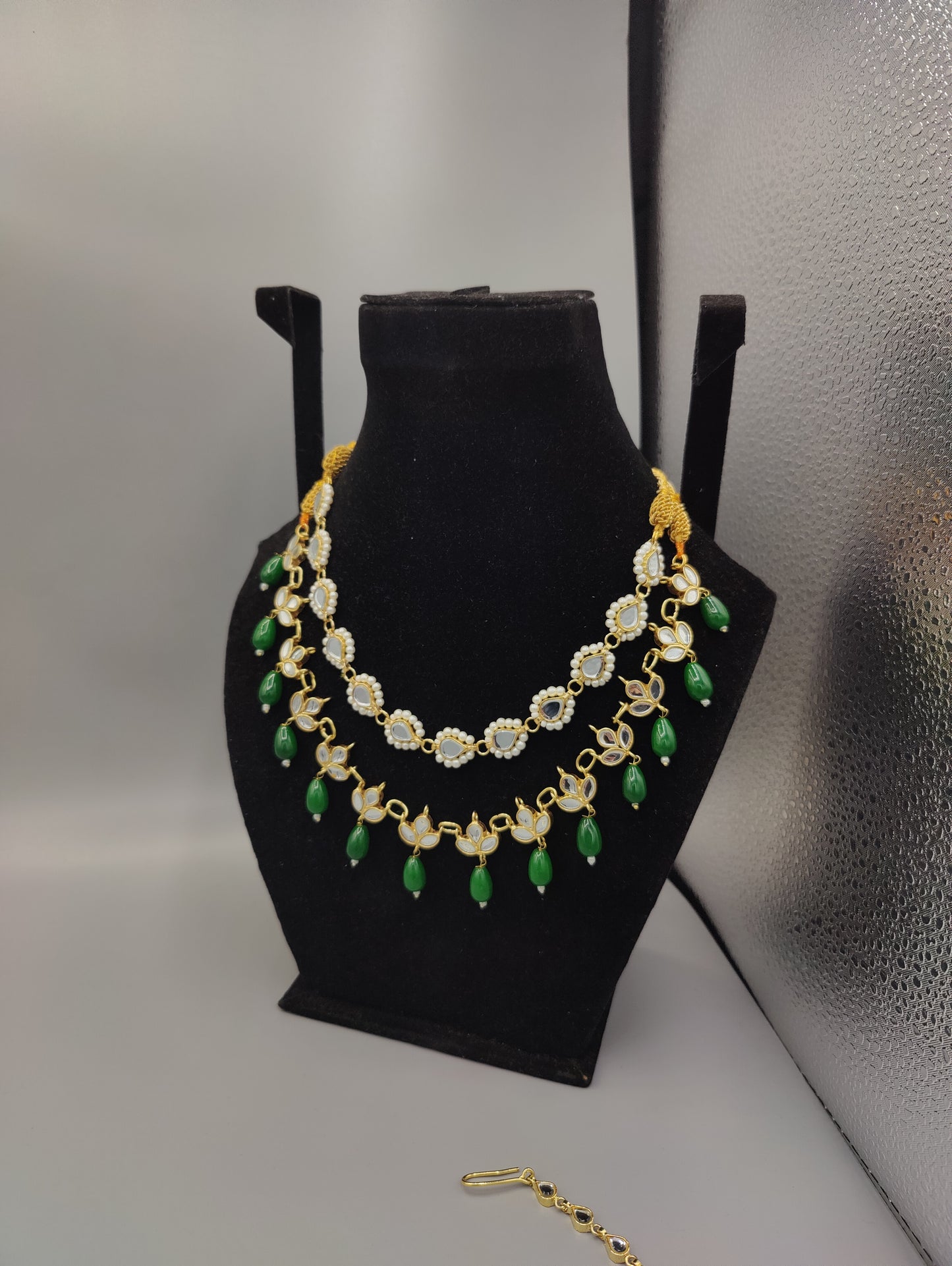 Pearl Ice Chocker