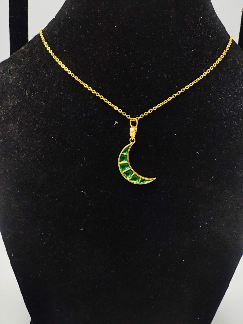 Chaand Pendant (Emerald)