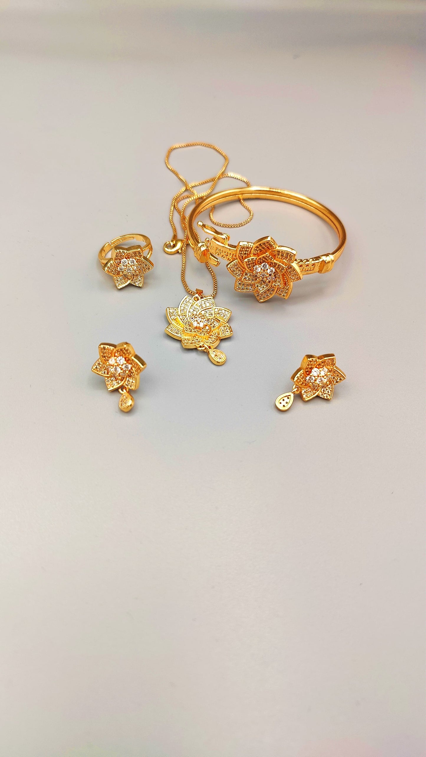 Noor-e-Gul β Elegant Floral Jewelry Set