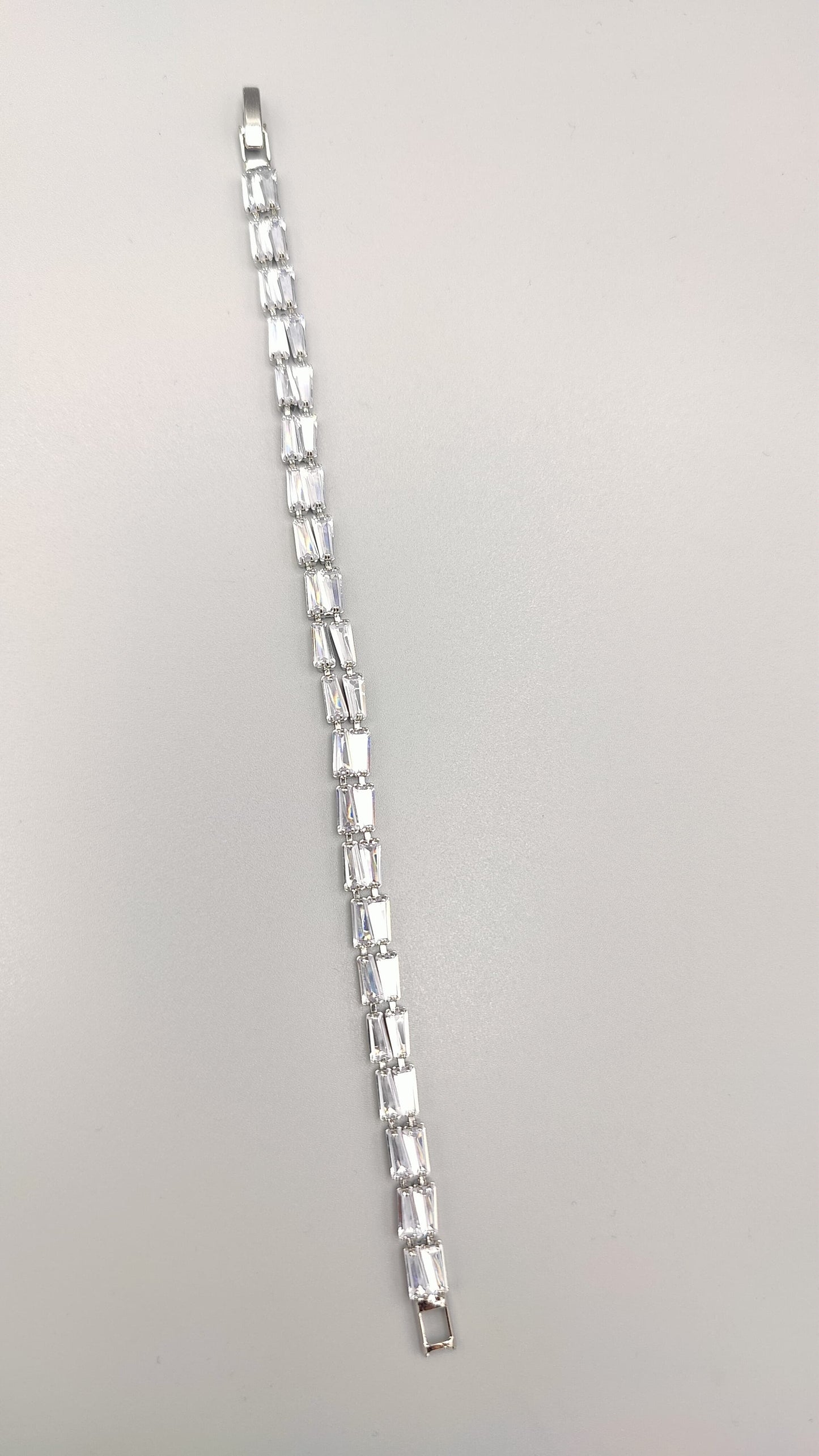 Lustrous Ice Bracelet